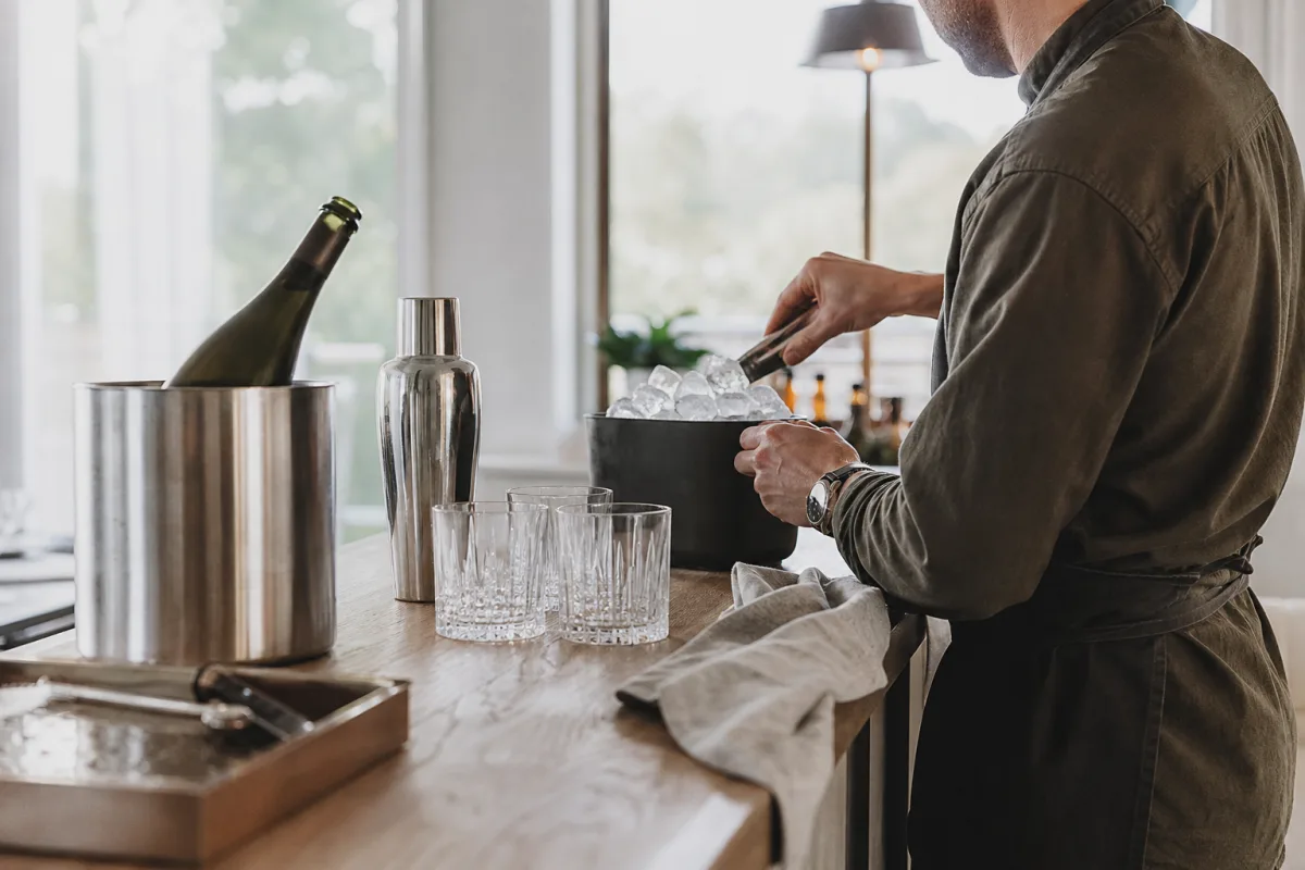 Kylning och is för drinkar och bar