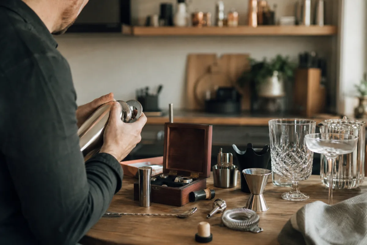 10 små presenter som gör stor skillnad i en hemmabar